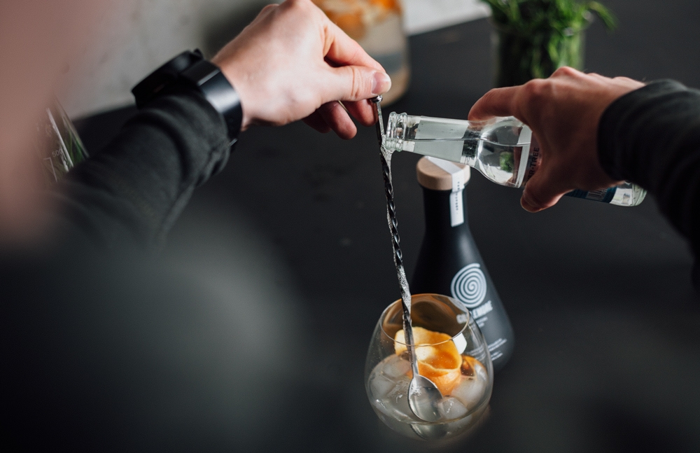 神奇松子酒瓶型包裝設計，全新視覺體驗