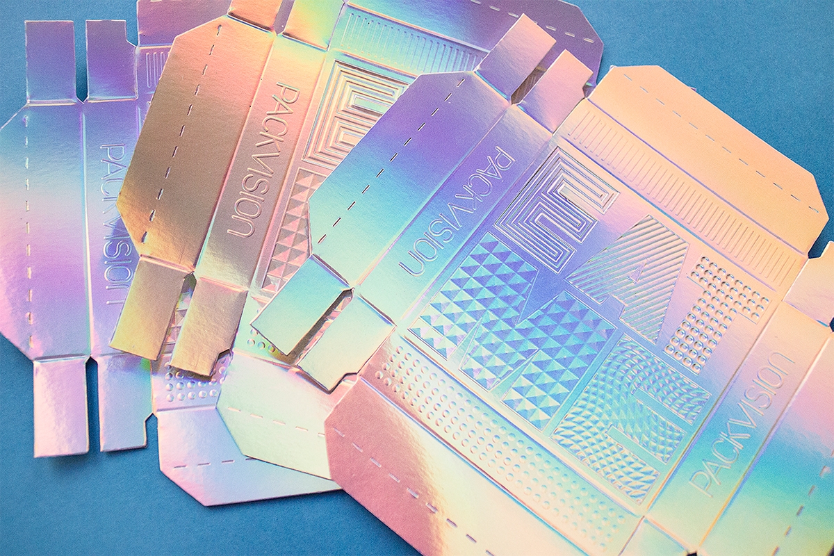 方形小巧克力食品包裝設(shè)計(jì)，閃亮的包裝設(shè)計(jì)