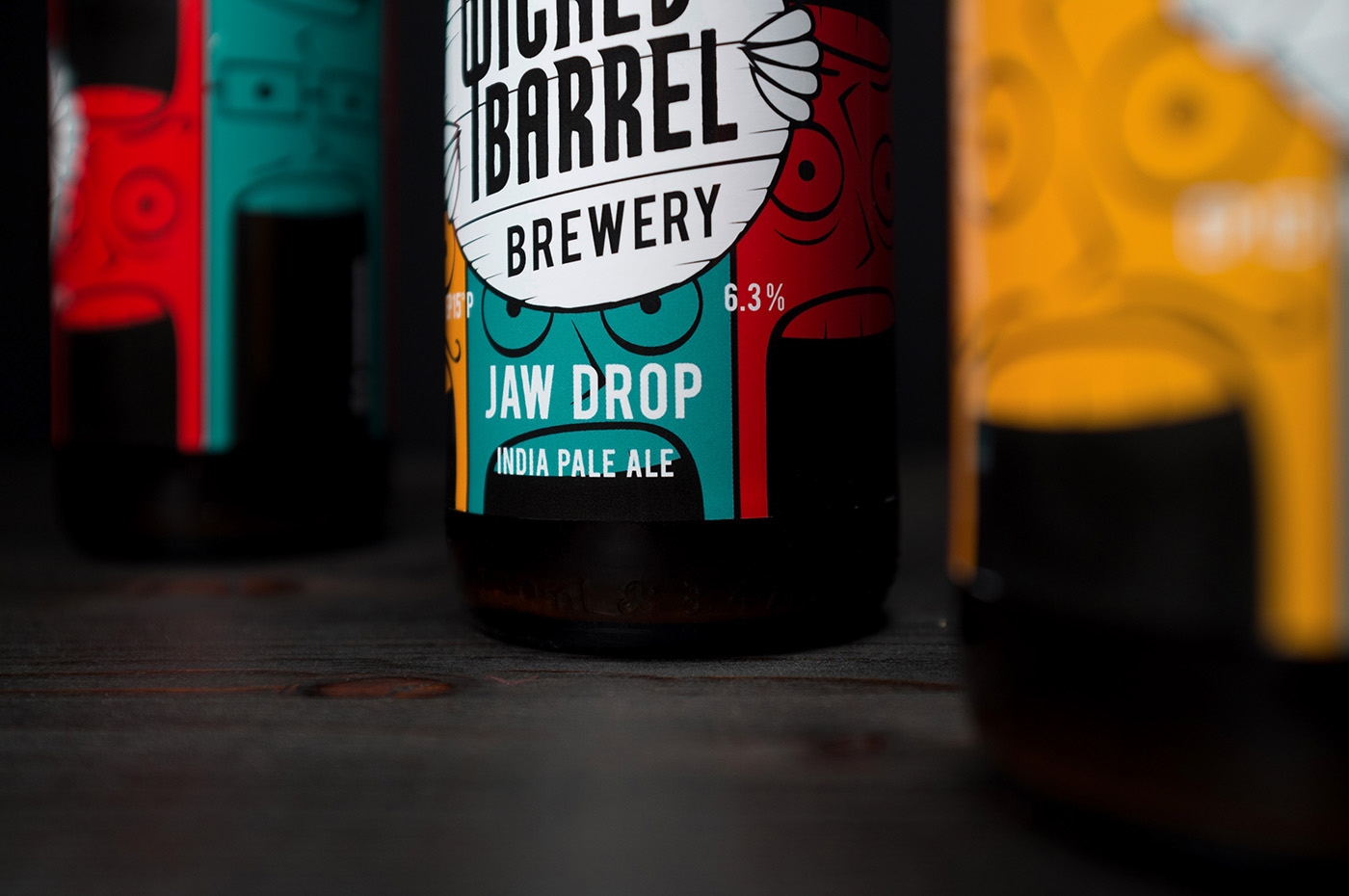 邪惡的啤酒包裝設計，喝了會掉下巴哦