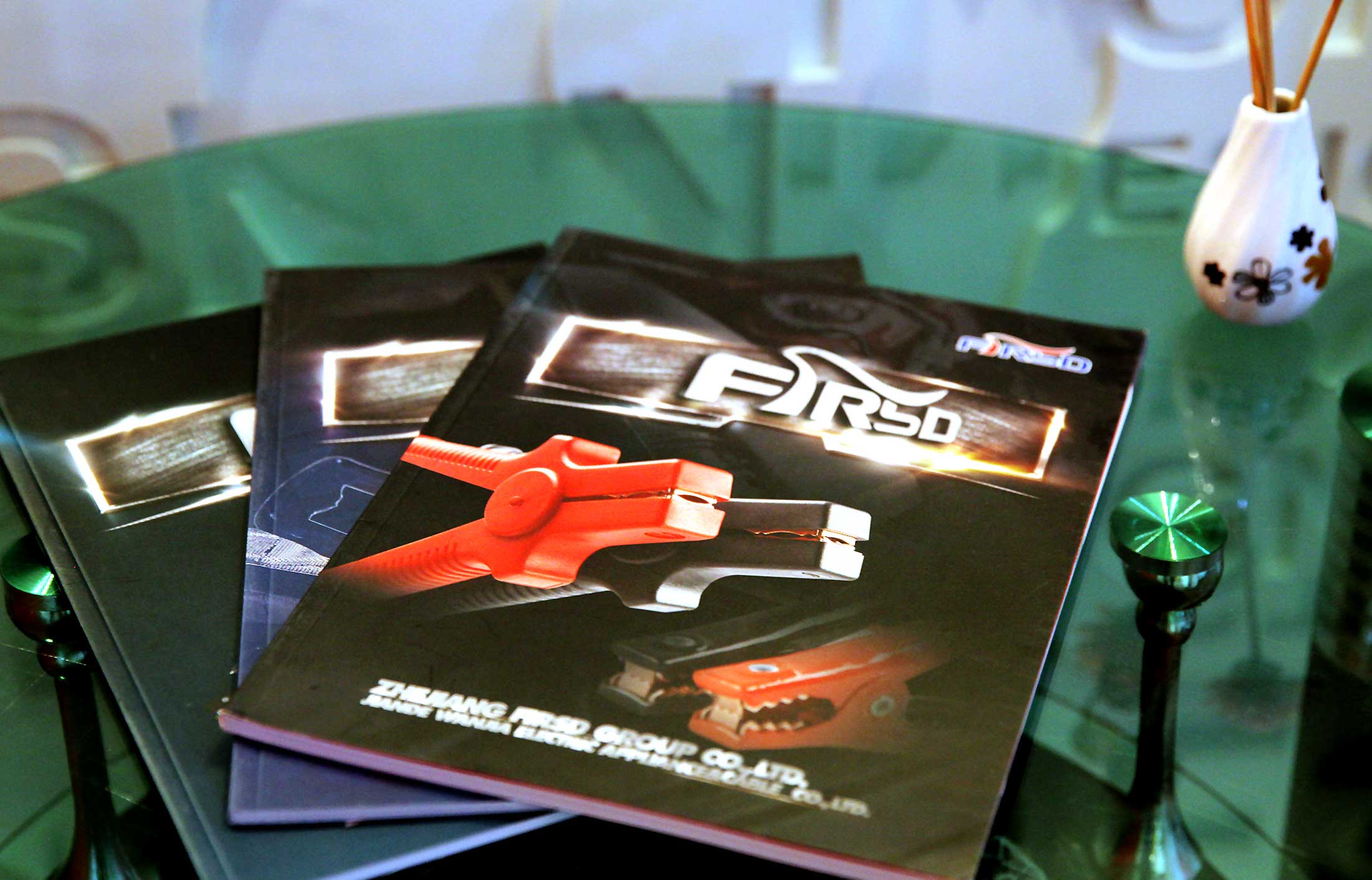 福士達(dá)集團(tuán)外貿(mào)畫(huà)冊(cè)